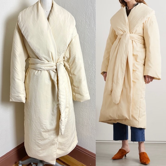 Toteme Jackets & Blazers - ❣️ONE DAY SALE $1,020 Totême Ivory Padded Belted Down-filled Puffer Coat
